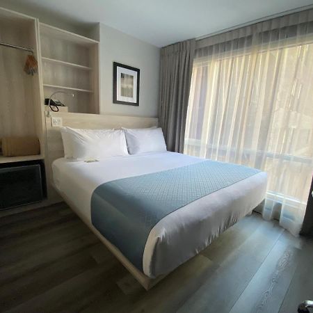 Отель Wingate By Wyndham New York Midtown South/5Th Ave Экстерьер фото