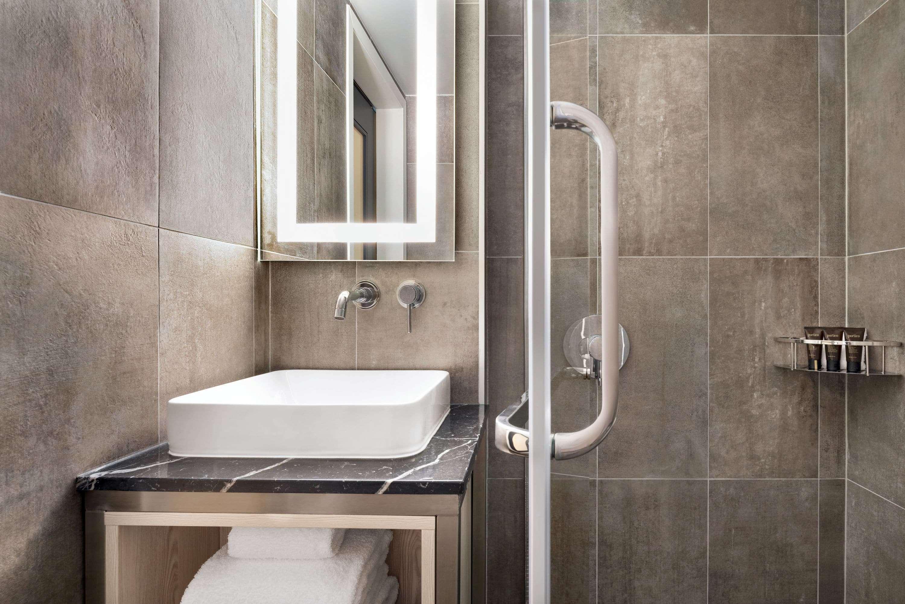 Отель Wingate By Wyndham New York Midtown South/5Th Ave Экстерьер фото