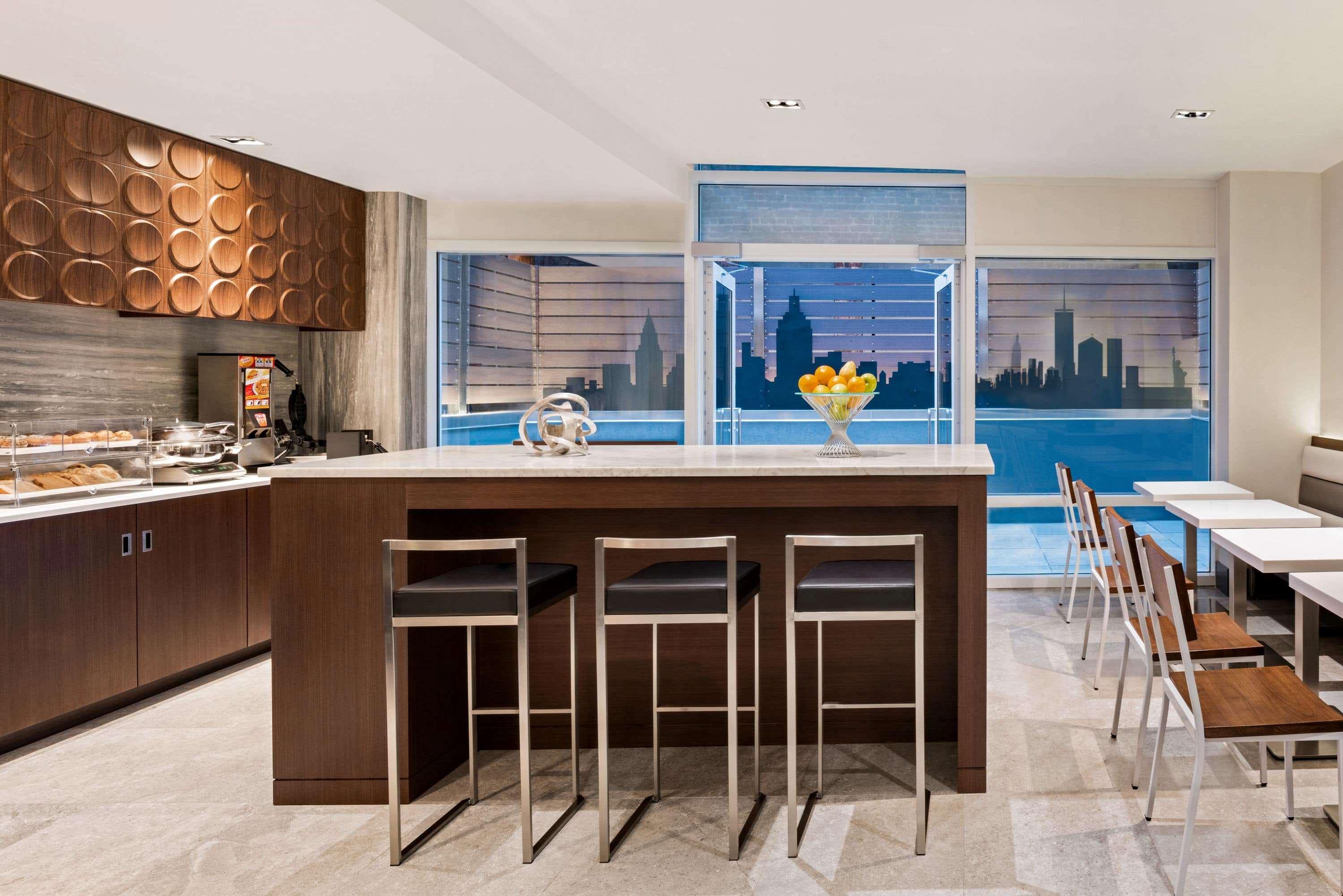 Отель Wingate By Wyndham New York Midtown South/5Th Ave Экстерьер фото