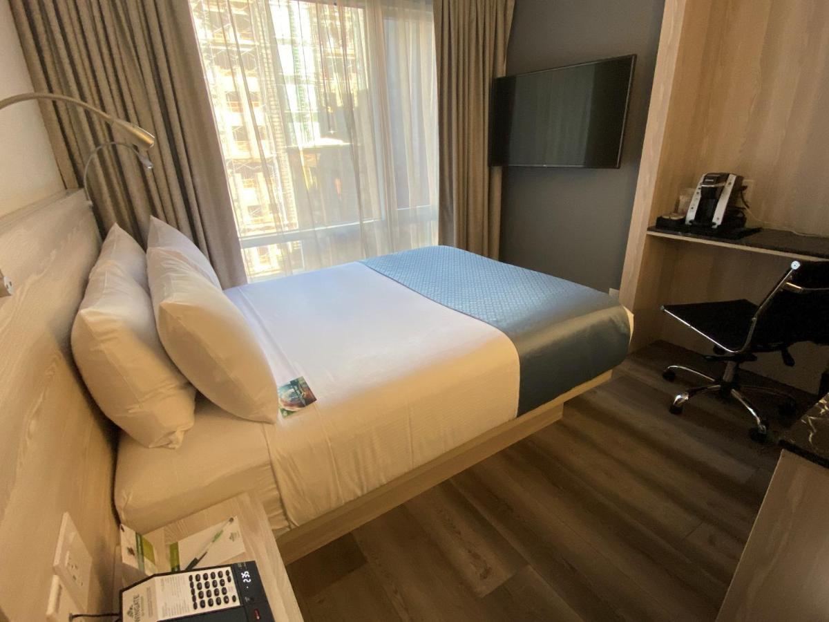Отель Wingate By Wyndham New York Midtown South/5Th Ave Экстерьер фото